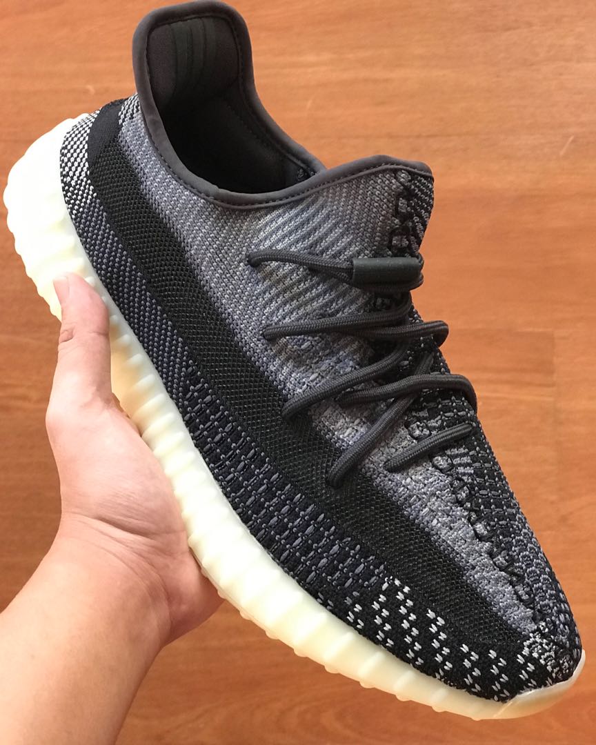 yeezy 350v2 carbon