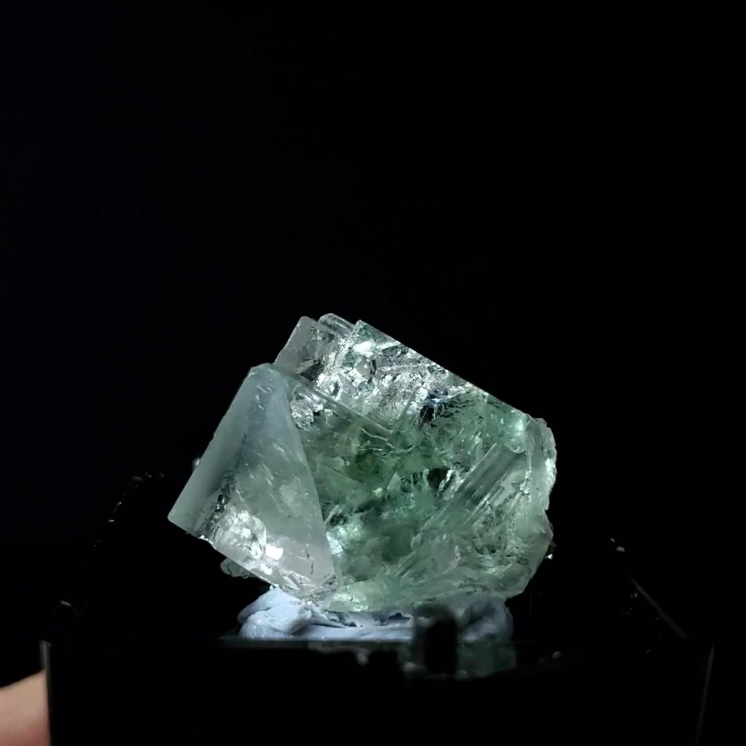 礦物晶體 果凍螢石fluorite From 香花嶺 興趣及遊戲 手作 自家設計 文具及工藝 節日佈置及裝飾 Carousell