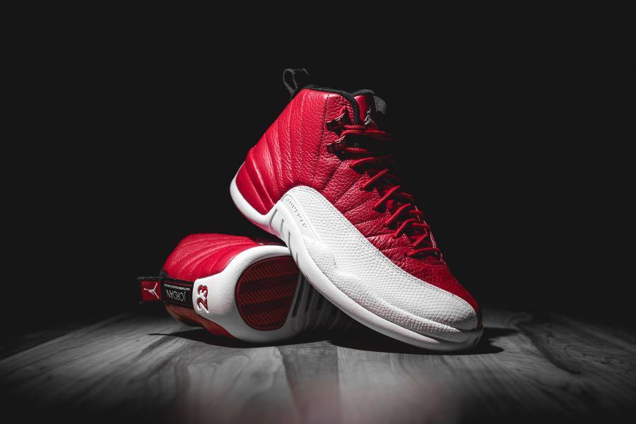 ??? AIR JORDAN 12 RETRO \