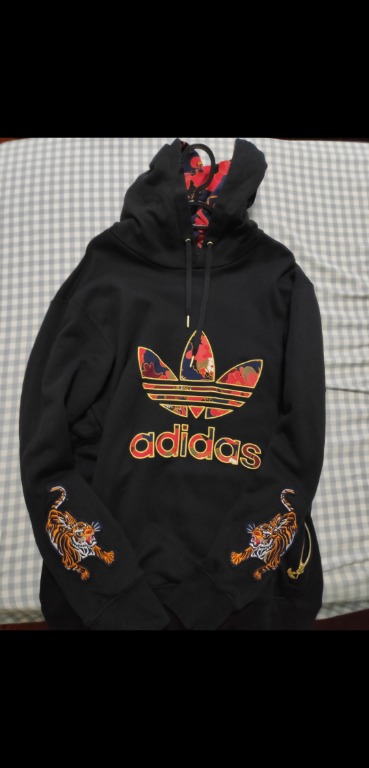 Tiger hoodie adidas hotsell