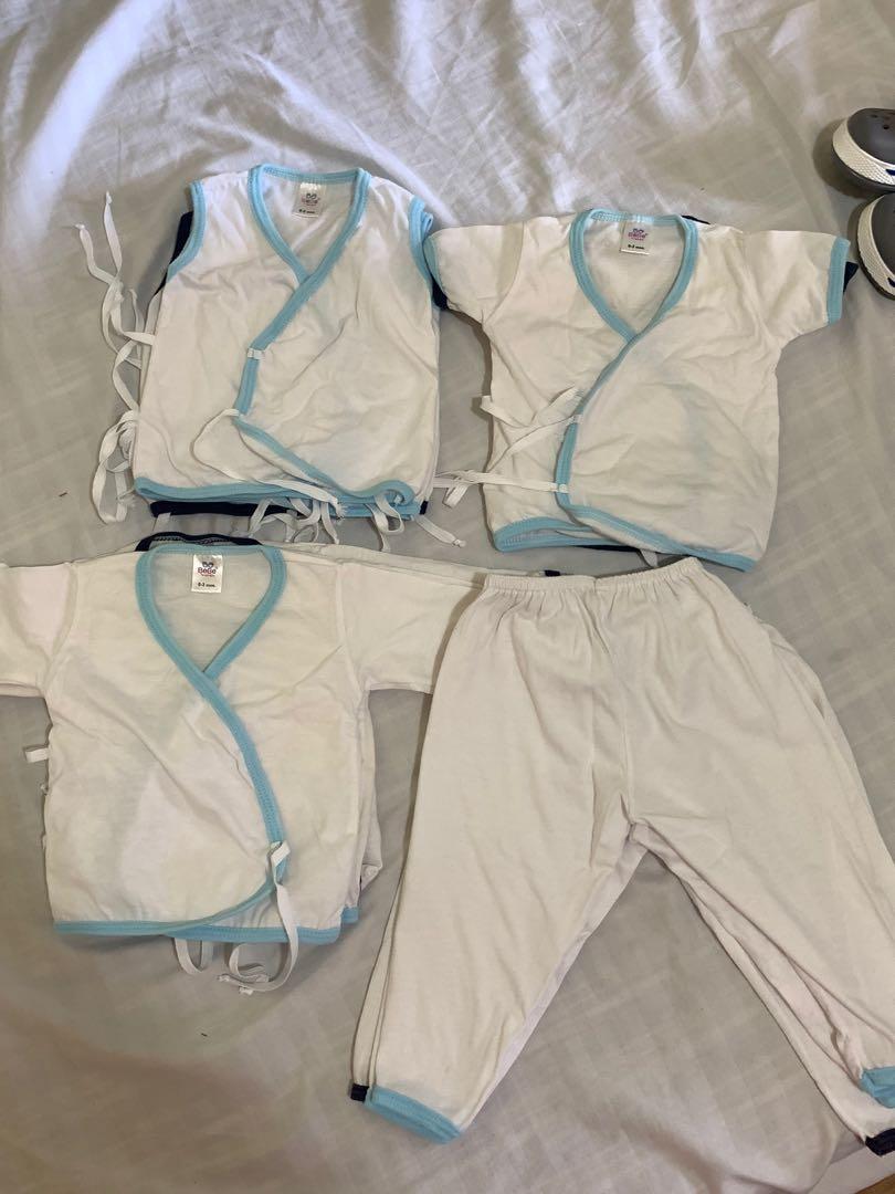 Baby tying hot sale cloth
