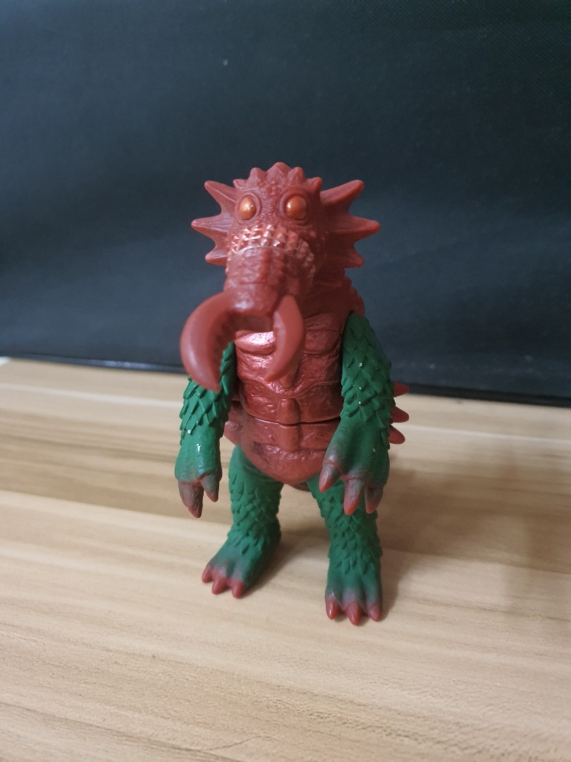 Bandai Ultra Monster 500 Series 19 King Crab (Ultraman Kaiju), Hobbies & Toys, Collectibles