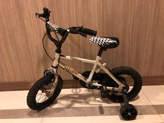 （分類：）位於 。 由 anricyrus 提交（商品編號 1080473973，圖片 1）。簡介： 。