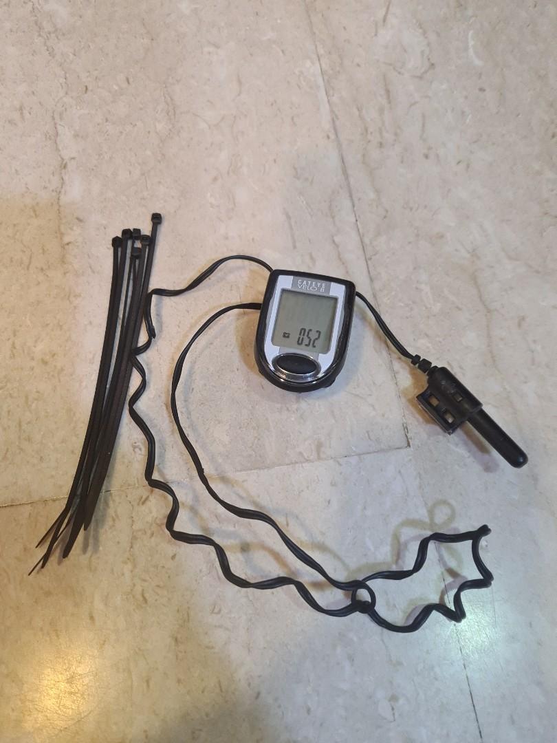 Cateye Velo 8 spedometer Sports Equipment Bicycles Parts Parts Accessories on Carousell