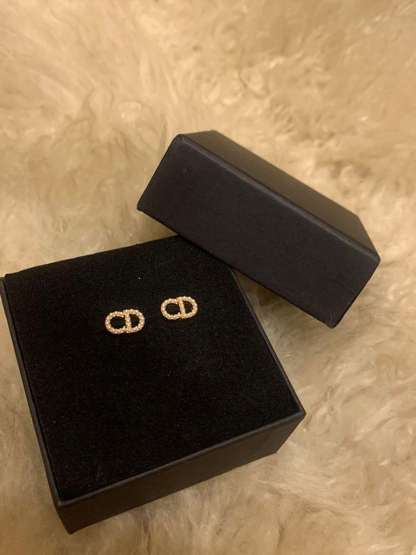 Dior classic earrings top