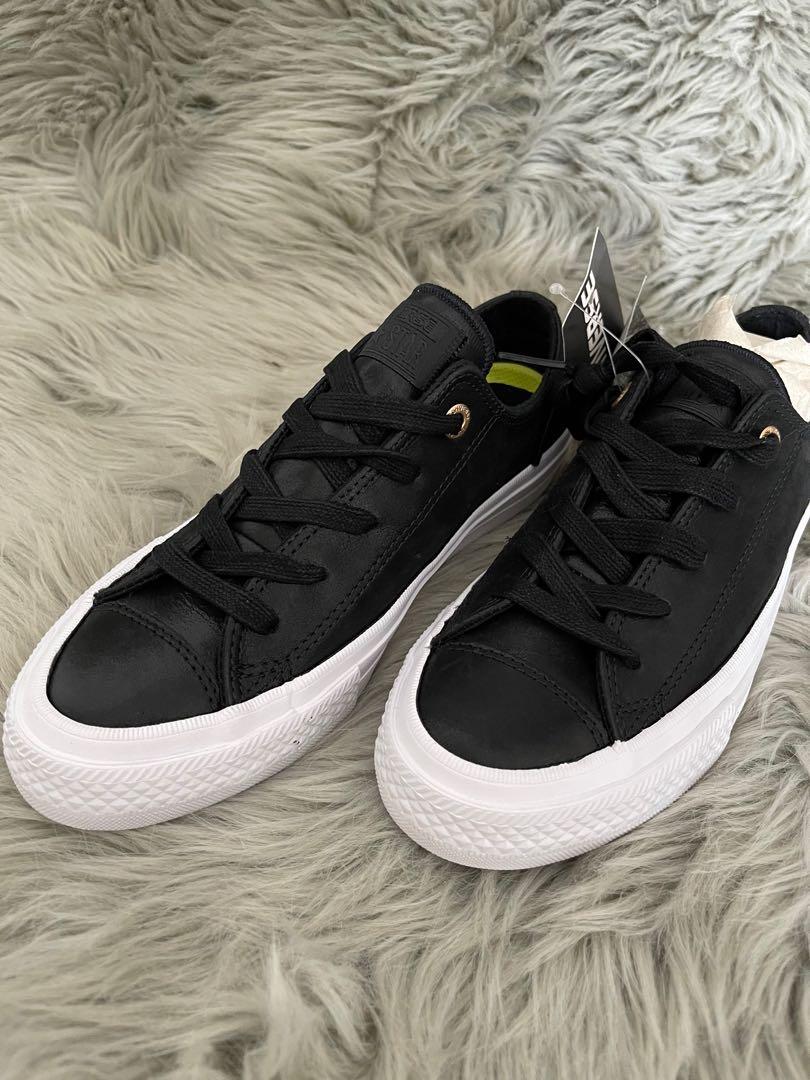 Converse Black Brand New With Tags (Size 6) (Category: Sneakers) located in Manila. Submitted by maynecea (Listing ID 1080470176, Image 1). Description: Original price 4550.