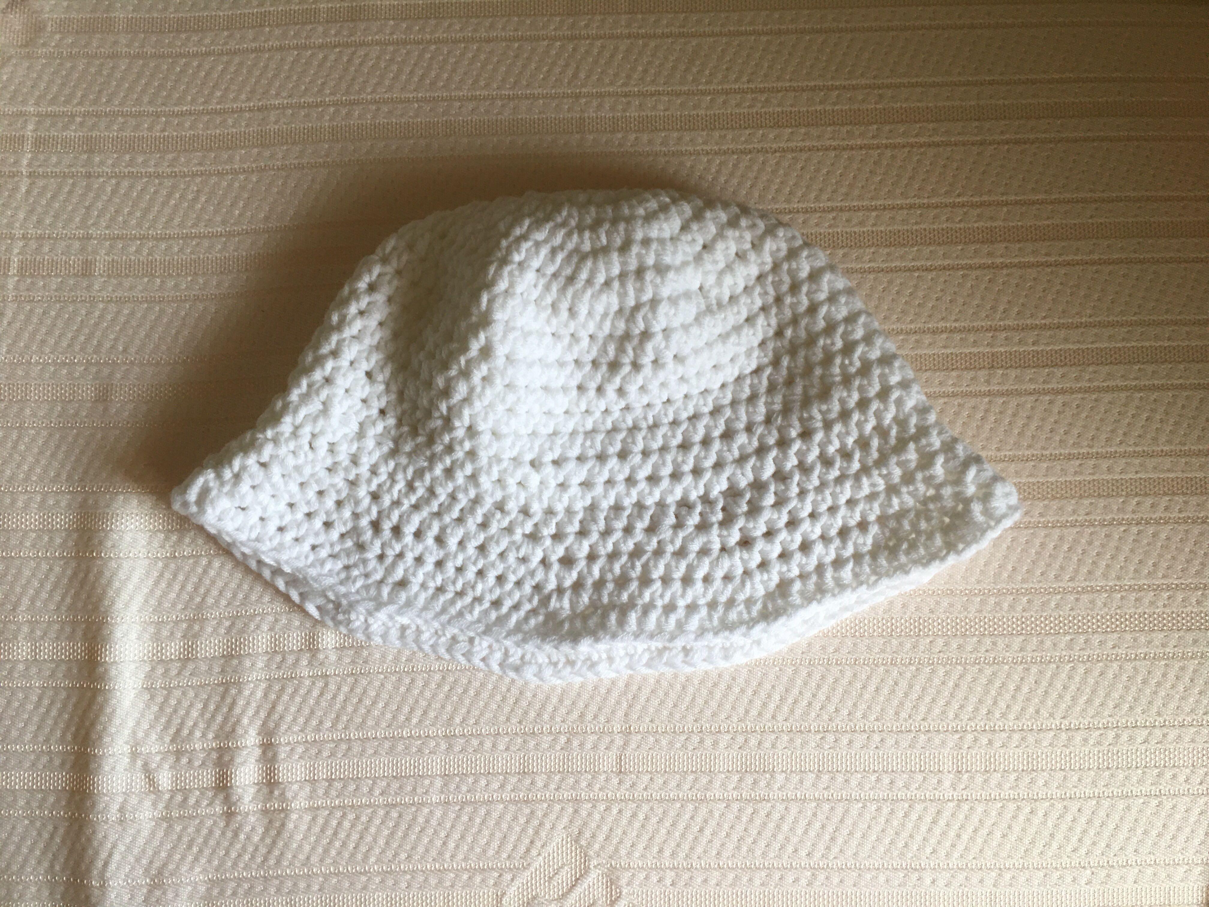 Crochet Bucket Hat in Cream White