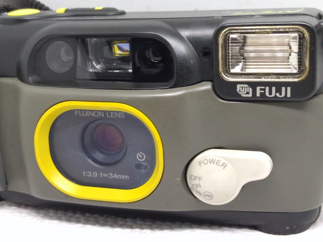 Fuji cardia wavee film camera (Category: Cameras) located in Las Pinas. Submitted by film101 (Listing ID 1080475636, Image 1). Description: Fuji wavee cardia Film camera Accdg to stamp in the camera it's heavy duty sports and easy handling My own inputs Its tough and water resistant pns camera -with 34mmf3.9 optics -TIMER at the side of lens for easy looking, blinking! -Quartz date at the back -Adjustment knob for power ON\OFF and Flash off in th
