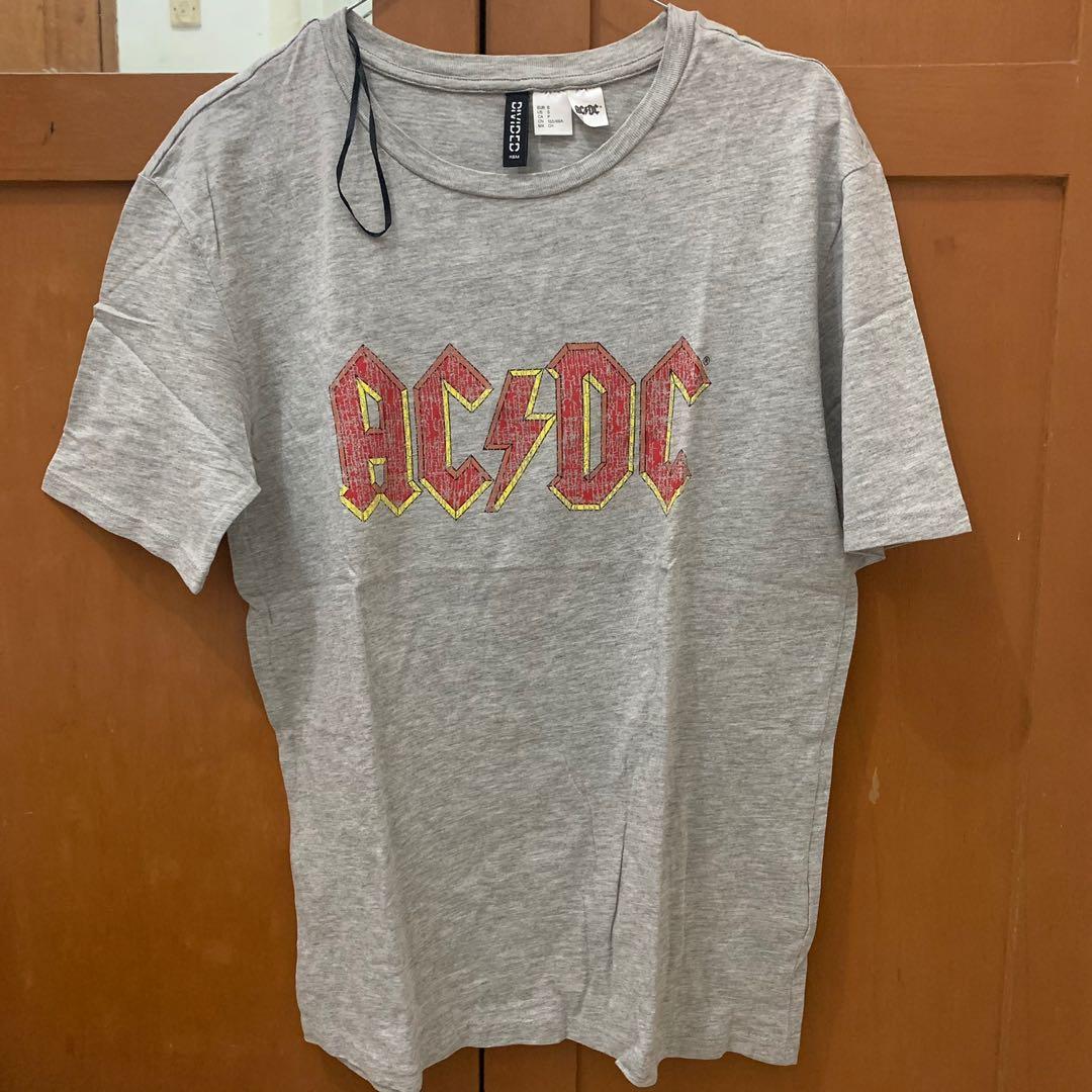 Hnm h&m dividend x acdc grey tshirt, Fesyen Wanita, Pakaian Wanita