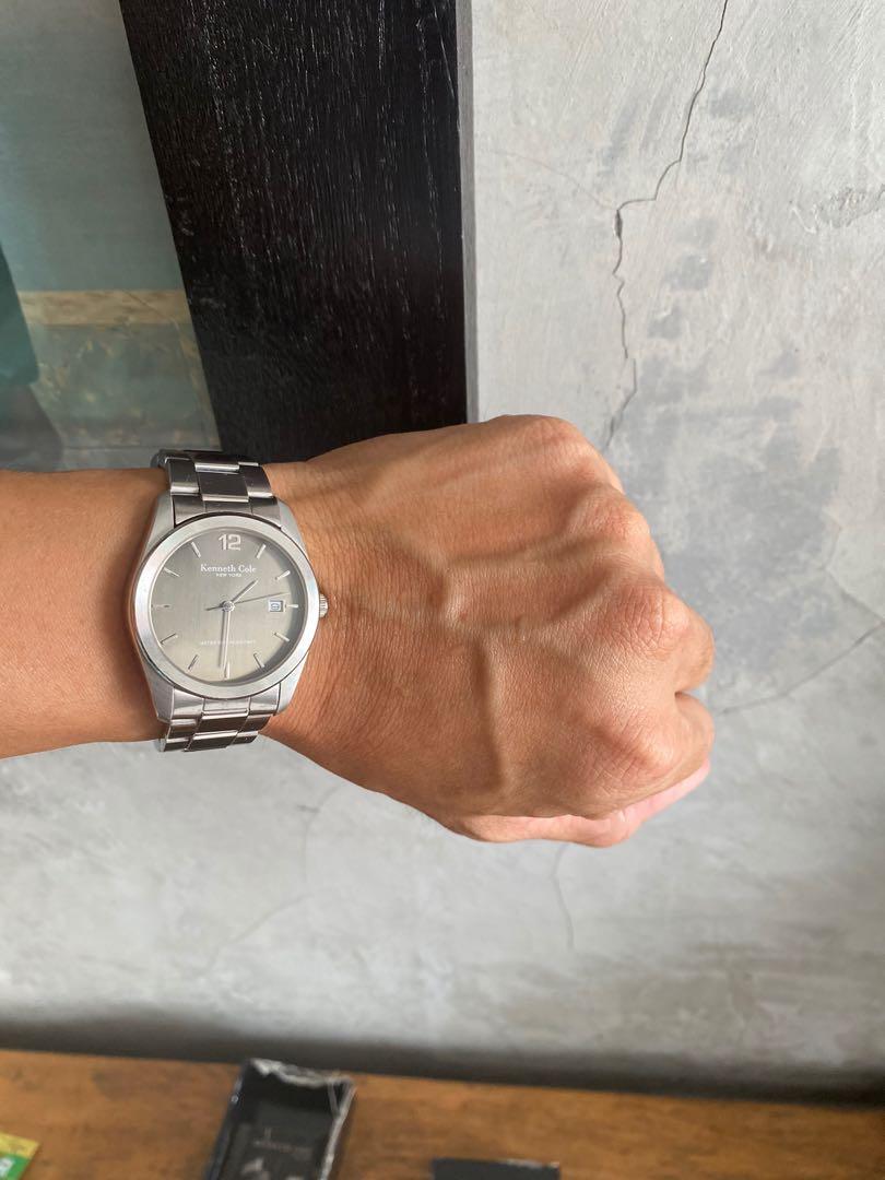 Kenneth cole hotsell classic watch