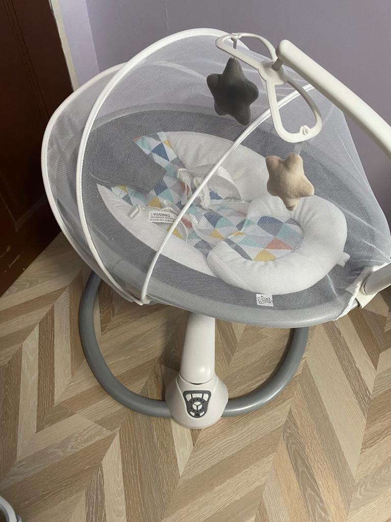 Louis Baby Swing Electric Cradle Babies Kids Infant Playtime