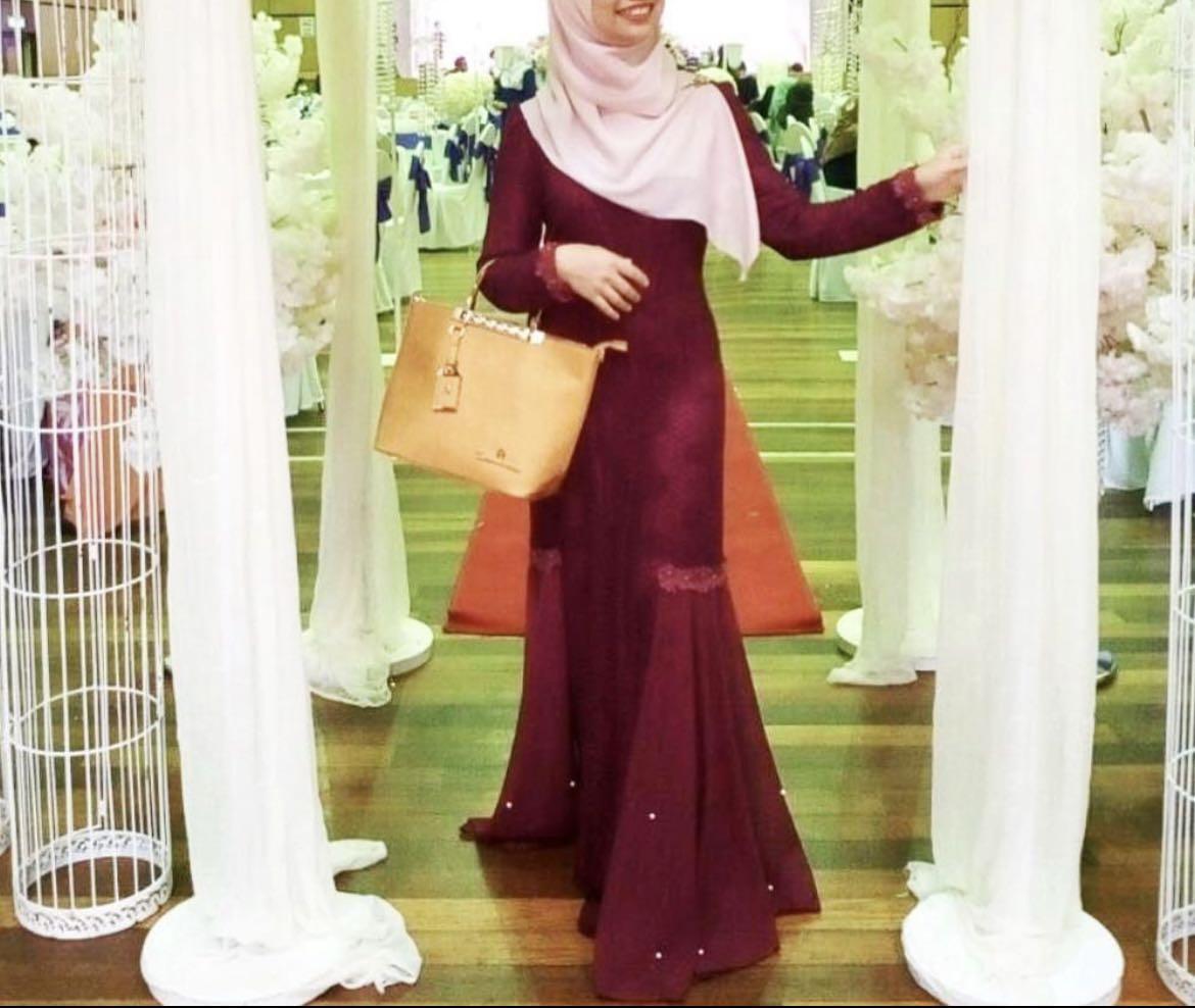 Maroon best sale muslimah dress