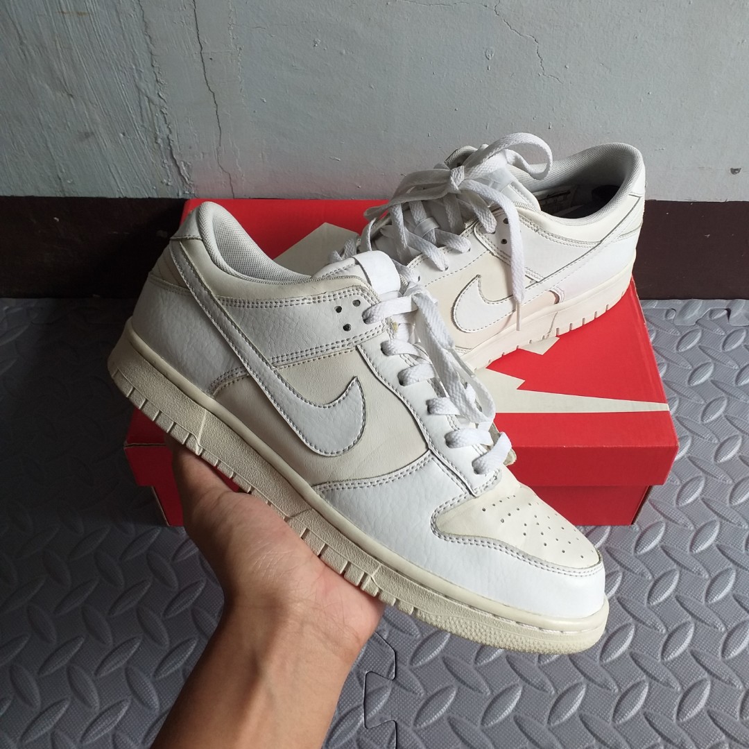 triple white nike dunks
