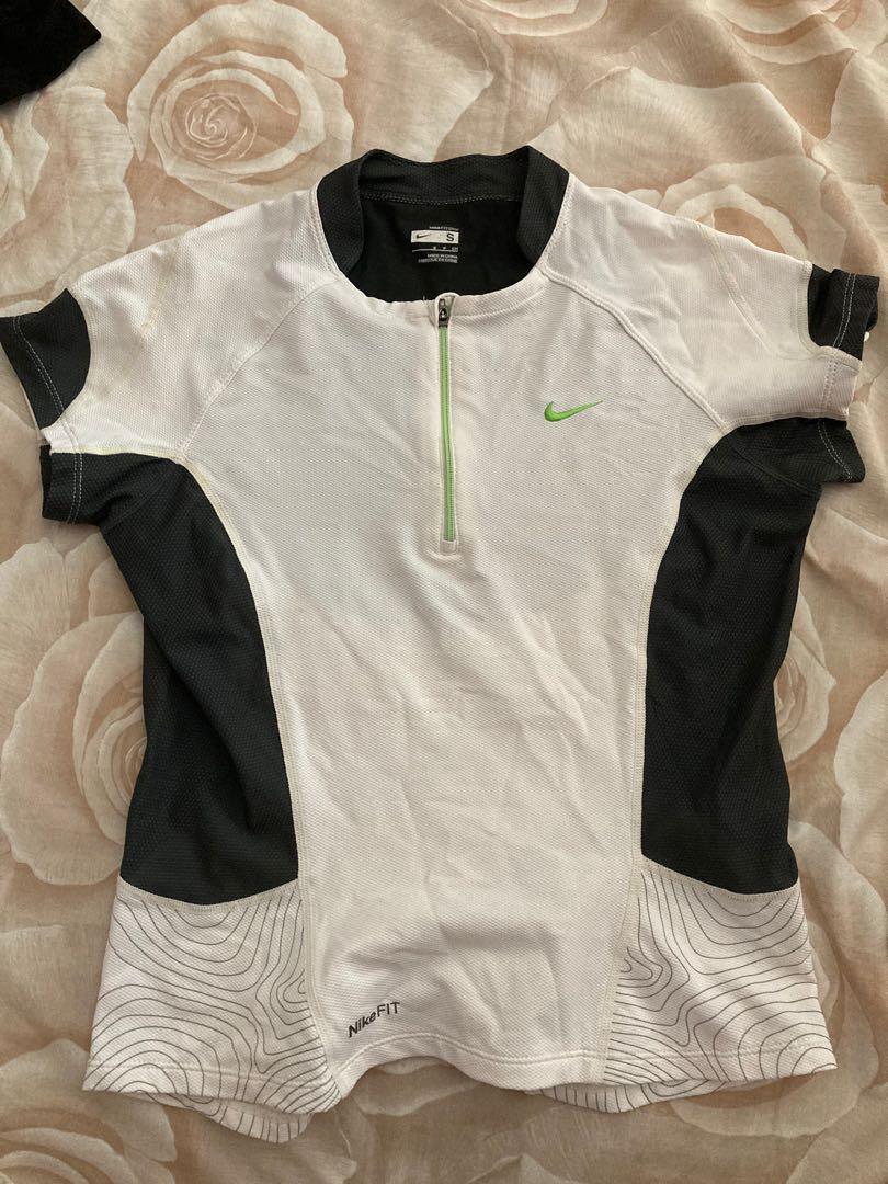 NikeFIT sleeved workout top (Category: Activewear) located in Marikina City. Submitted by junoyuki (Listing ID 1080420197, Image 1). Description: Item is in great condition Original! No joy reservers pls! MOP: BDO, paymaya, gcash (no shopee checkout).