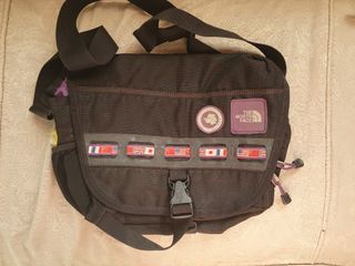 (Category: ) located in . Submitted by ohgikki (Listing ID 1080576713, Image 1). Description: .