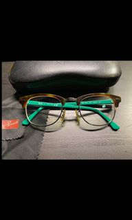 (Category: ) located in . Submitted by nikeday (Listing ID 1080509277, Image 1). Description: .