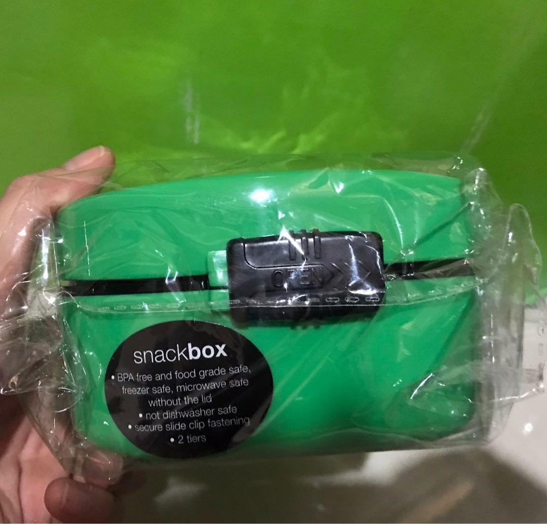 Smiggle Snack Box 2 tiers, Bayi & Anak, Perawatan & Makanan Anak di Carousell