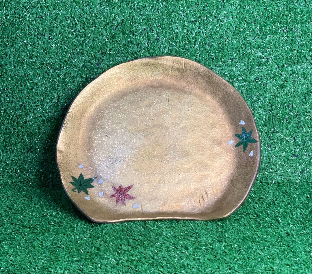 Stoneware Gold Trinket Dish (Category: Other Kitchenware & Tableware) located in Mandaluyong City. Submitted by isydln (Listing ID 1080571248, Image 1). Description: Stoneware Imperfect Shaped Plate/Trinket Dish Yours at 180.00 22.5cmx19cm.