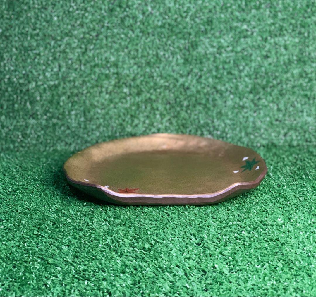Stoneware Gold Trinket Dish (Category: Other Kitchenware & Tableware) located in Mandaluyong City. Submitted by isydln (Listing ID 1080571248, Image 3). Description: Stoneware Imperfect Shaped Plate/Trinket Dish Yours at 180.00 22.5cmx19cm.