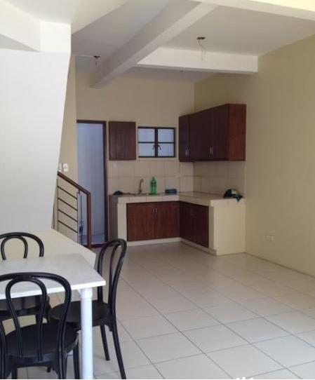 Townhouse For Rent In Bagong Ilog Pasig Property Rentals Apartments Condos On Carousell