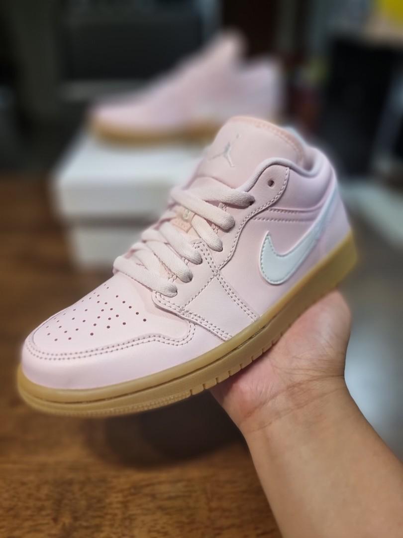 Air jordan 1 low gum pink hotsell