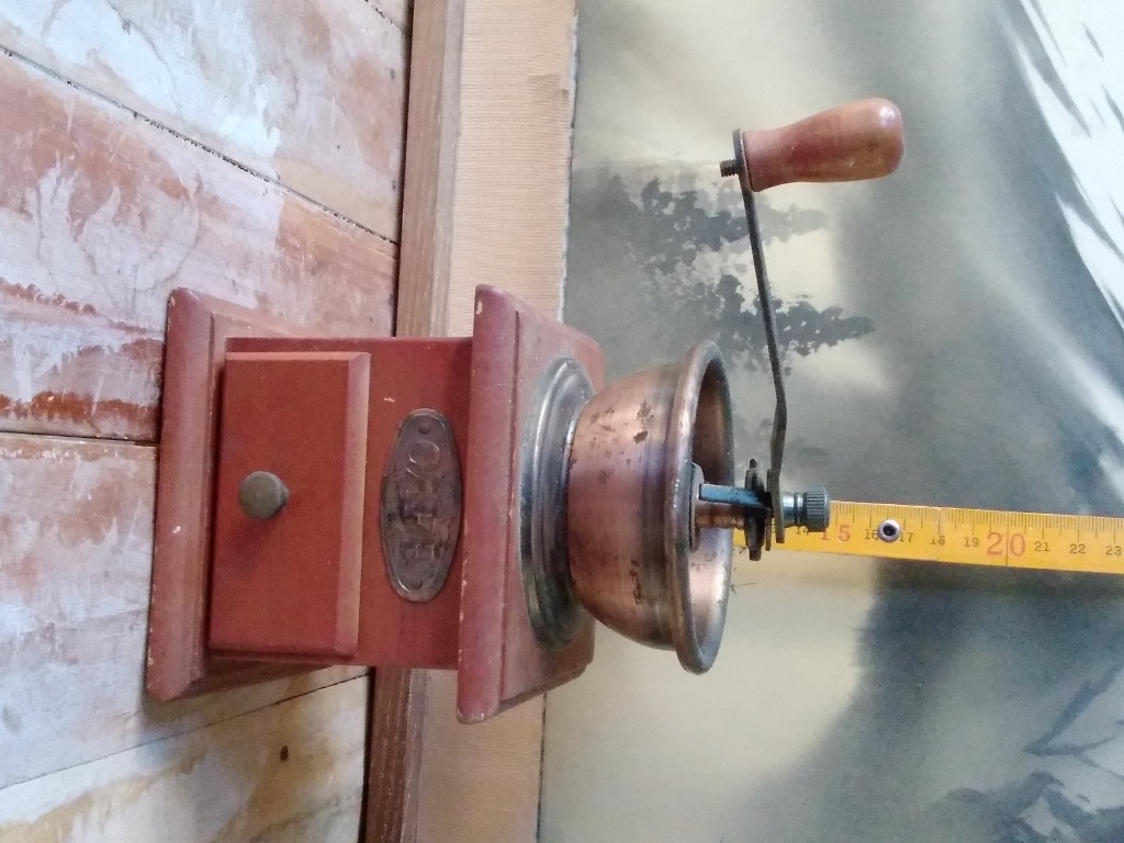 Vintage Manual Coffee Beans Grinder, Hobbies & Toys, Memorabilia