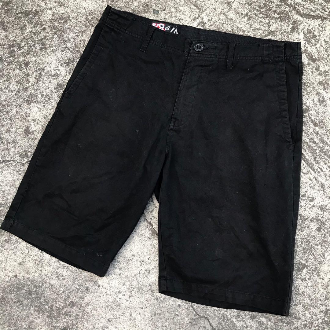 VOLCOM WALK SHORTS SIZE 34 x 21.5