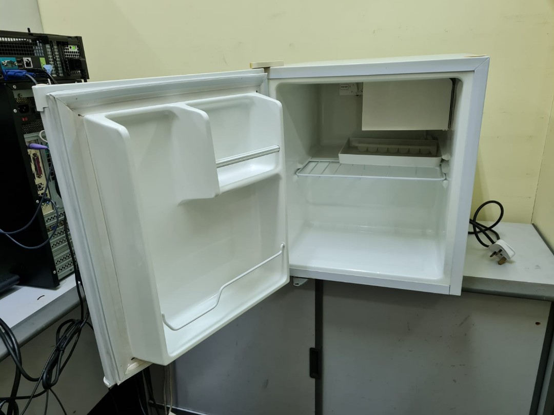 Working Mini Fridge, TV & Home Appliances, Kitchen Appliances