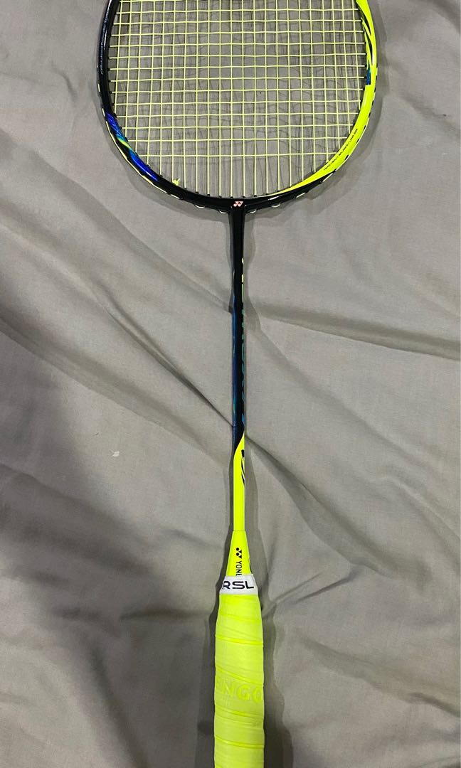 YONEX ASTROX77 3UG5 イエロー Amazon | YONEX ASTROX 77 バドミントンラケット (シャイン