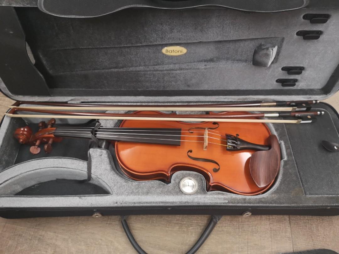 4/4 Violin Batoni V300 (Hong Kong Strings), 興趣及遊戲, 音樂、樂器 & 配件, 樂器