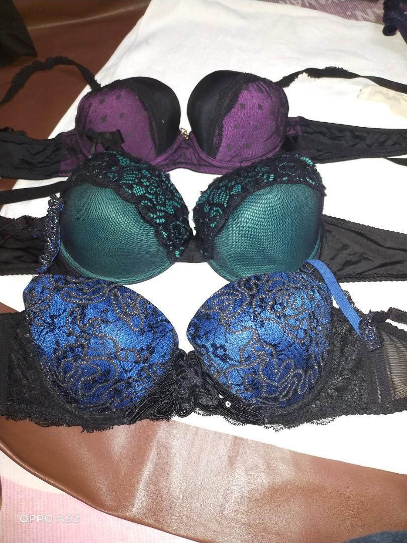 Jolinesse bra set, Fesyen Wanita, Pakaian Wanita, Atasan di Carousell