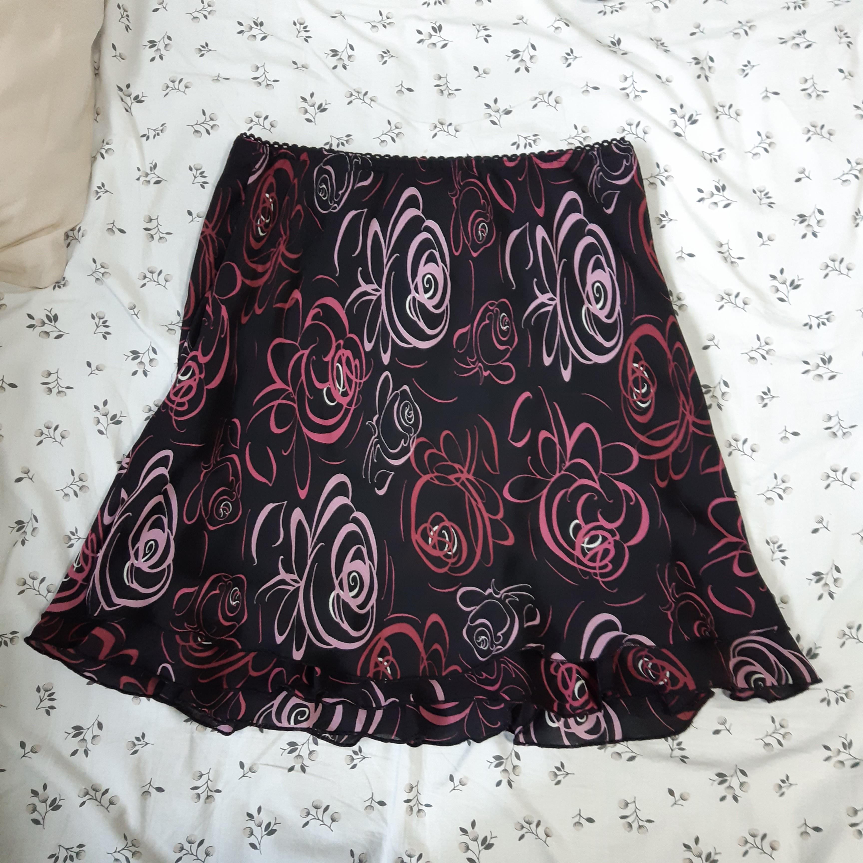 Briggs New York True Vintage 90s Y2K Pink Rose Print Barbie vibes Slip Skirt
