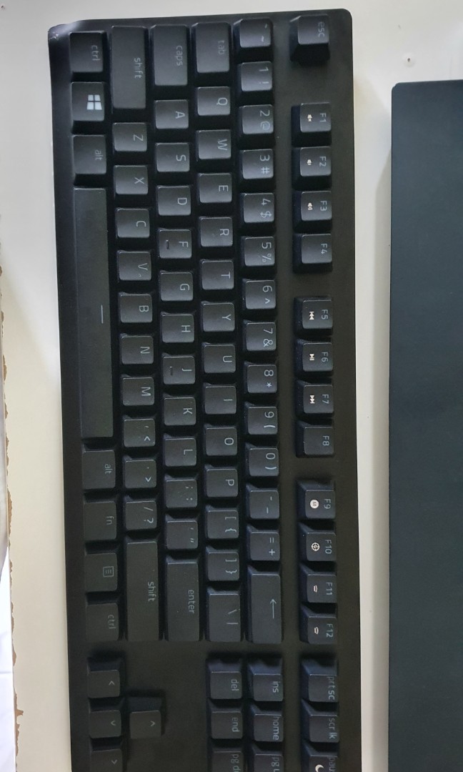 Damaged razer huntsman te, Computers & Tech, Parts & Accessories