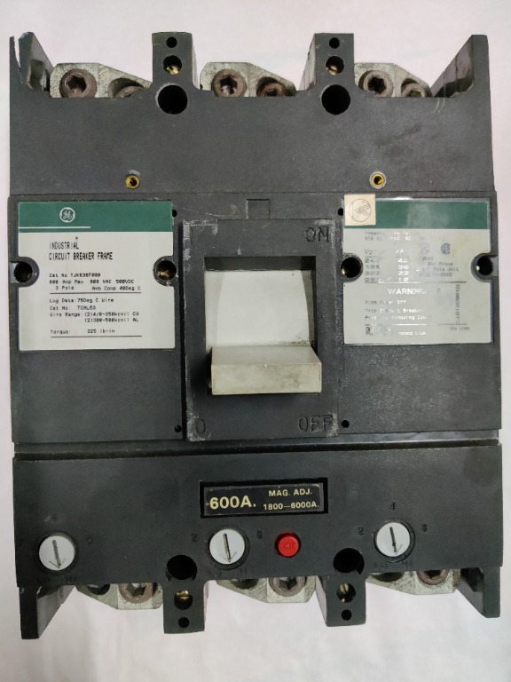 GE Industrial Circuit Breaker 3 Pole 600 AMP, Commercial & Industrial
