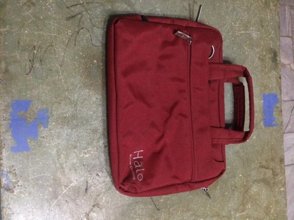 Halo Minibook Bag (Category: Laptop Bags & Sleeves) located in Caloocan City. Submitted by jenardcabilao (Listing ID 1085093462, Image 1). Description: .