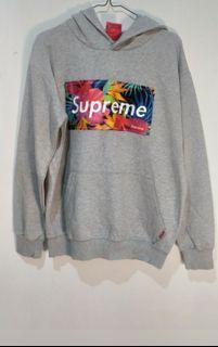 supreme rainbow box logo