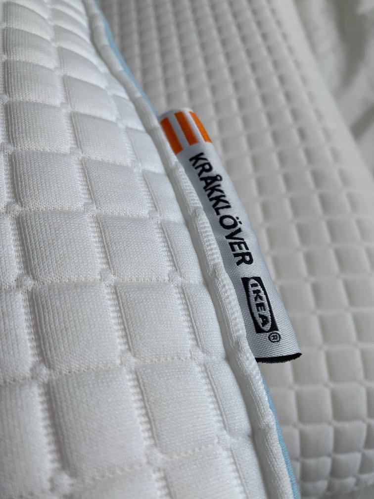 Krakklover pillow store