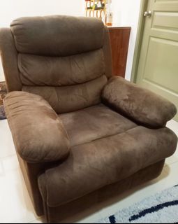(Category: ) located in . Submitted by Spaltor (Listing ID 1085052108, Image 1). Description: .