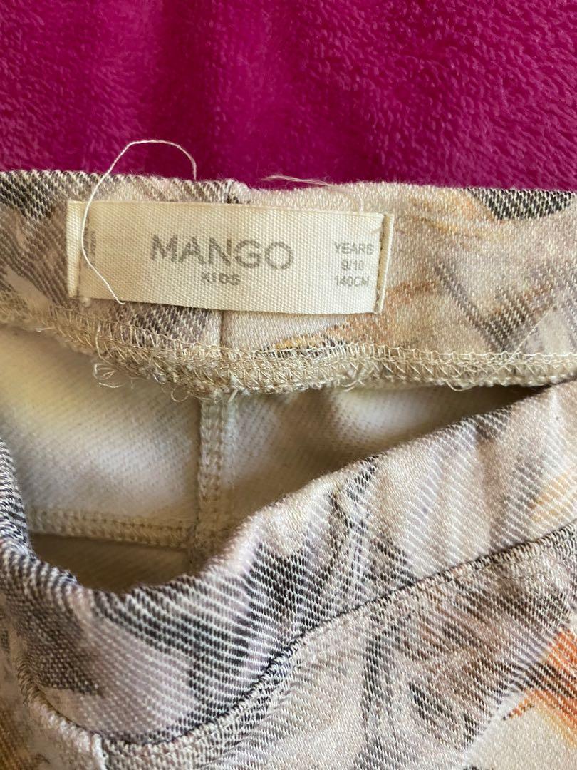mango stretch floral jeans sz 9/10 (Category: Babies & Kids Fashion) located in Pasig City. Submitted by aaann30 (Listing ID 1085068003, Image 2). Description: best for 8-11 yo.