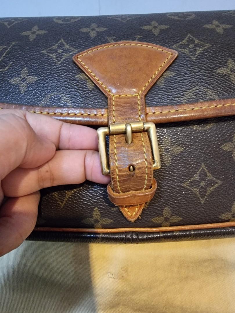 Louis Vuitton Messenger Shoulder bag 379372
