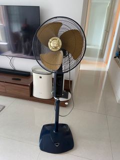 （分類：）位於 。 由 rayshwong 提交（商品編號 1084972107，圖片 1）。簡介： 。