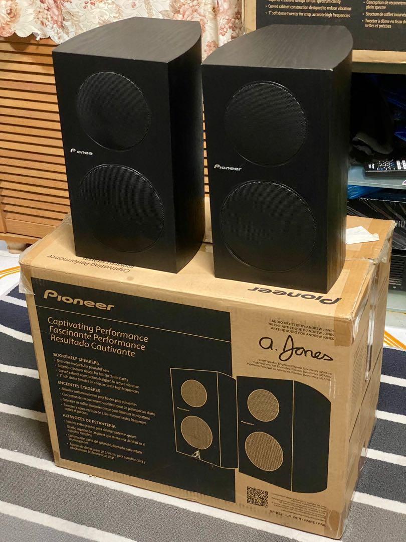 Pioneer SPBS21, Designer Andrew Jones, Bookshelf Speakers ( Excellent