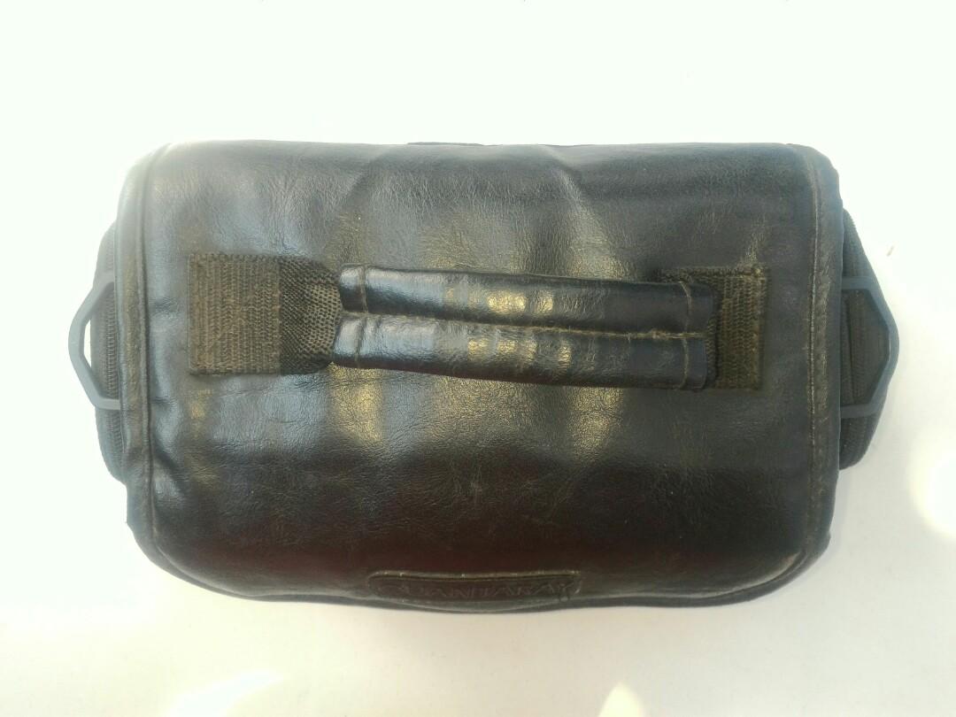 Quantaray Classic Camera Bag (Category: Camera Bags & Carriers) located in Quezon City. Submitted by Mr._Vintageous (Listing ID 1084963948, Image 2). Description: For Sale. Quantaray Classic Camera Bag. Made of 100 Percent PVC Leather. Perfect for your film slr or rangefinder camera. Actual pictures posted. Meet up along SM Fairview. Shipping via Lalamove at buyer's cost. Send Message for fast transaction..