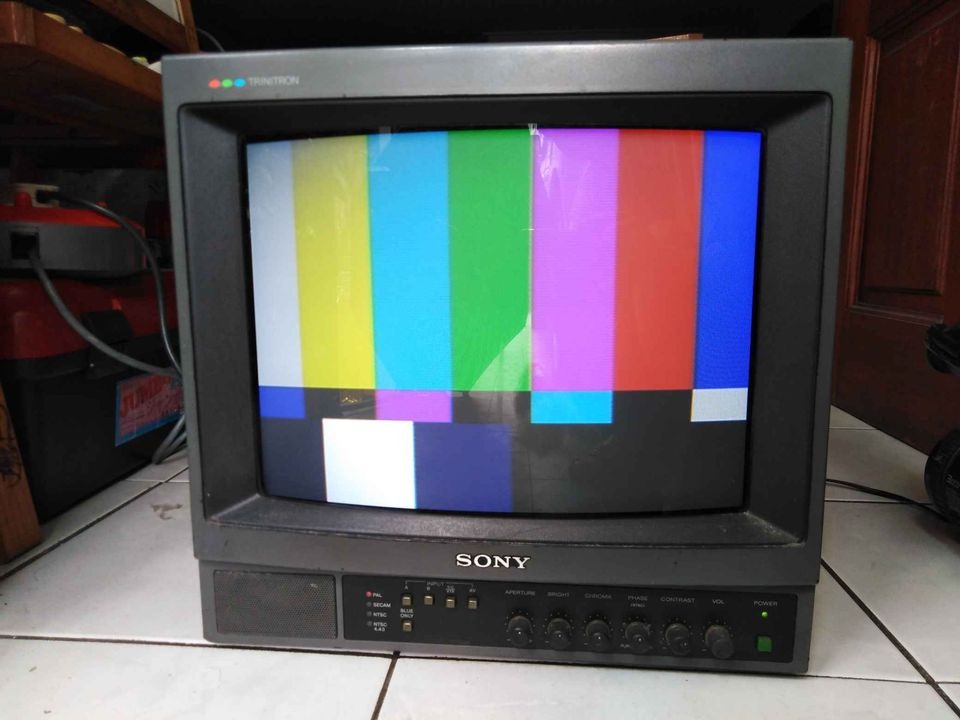 Sony CRT Monitor 14'' Made In Japan, TV & Home Appliances, TV