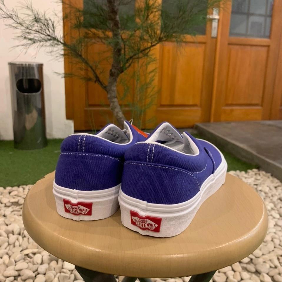 Vans era retro sport royal blue, Fesyen Pria, Sepatu , Sneakers di Carousell