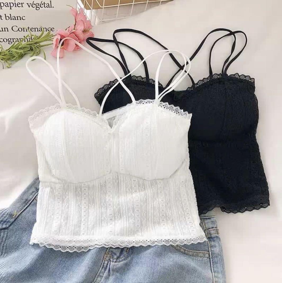 White/ Black Lace Bra Top (Preorder) （分類：襯衫）位於 Hong Kong。 由 sellanything.852 提交（商品編號 1085003662，圖片 1）。簡介： { 熱門！白色/黑色lace bra top } - Preorder now❣️ Size: Free Price: $50@1 - 性感嘅bra top 夏天一定要一兩件旁身 單著/打底都好好 肩帶係雙幼帶設計，一條係正常吊帶，另一條係背後交叉帶 lace好靚，單著都唔會單調 好多shop都有賣這款 注意⚠️不是Made in Korea 不過個款99%一樣 - dm for more details and measurements 💬 - Payment 💚 AlipayHK / FPS / Octopus / Payme - Delivery 💞 $300 免運費 平郵or順豐到付 - #現貨 #女裝現貨 #女裝 #女裝內衣 #內衣 #胸圍 #bra #背心 #性