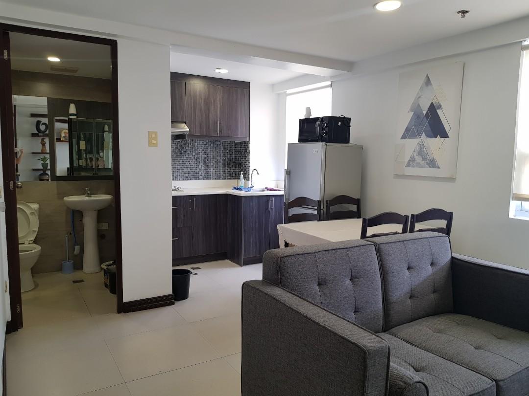 2 Bedroom Condo Unit in New Manila (Category: Apartments & Condos) located in Quezon City. Submitted by ricac. (Listing ID 1086796055, Image 2). Description: 49 sqm Loft Type 2 Bedroom 2 Bathroom laundry area with parking Ford Everest included selling price 7.5M walking distance to Robinsons Magnolia, LRT 2 Gilmore Station..