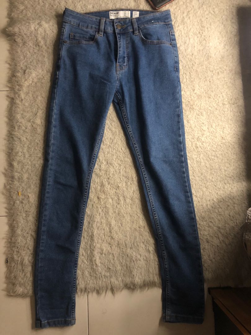 Bershka skinny fit jeans, Fesyen Wanita, Pakaian Wanita, Bawahan di  Carousell