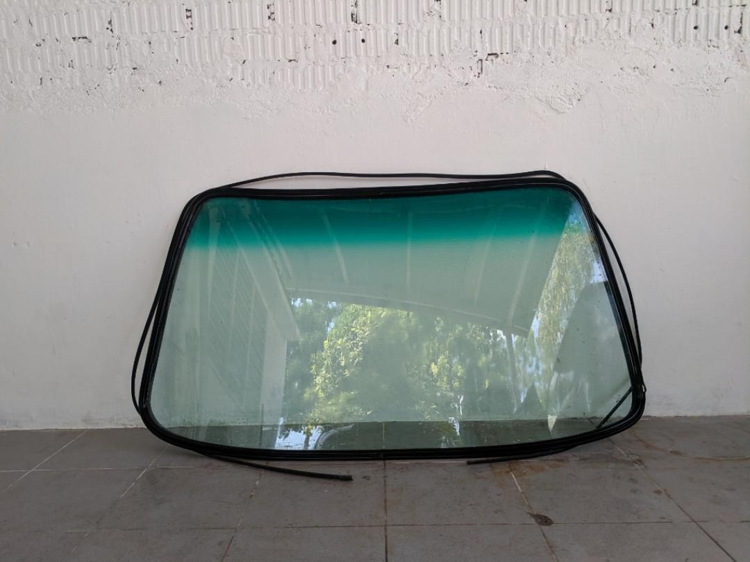 E30 windshield hot sale