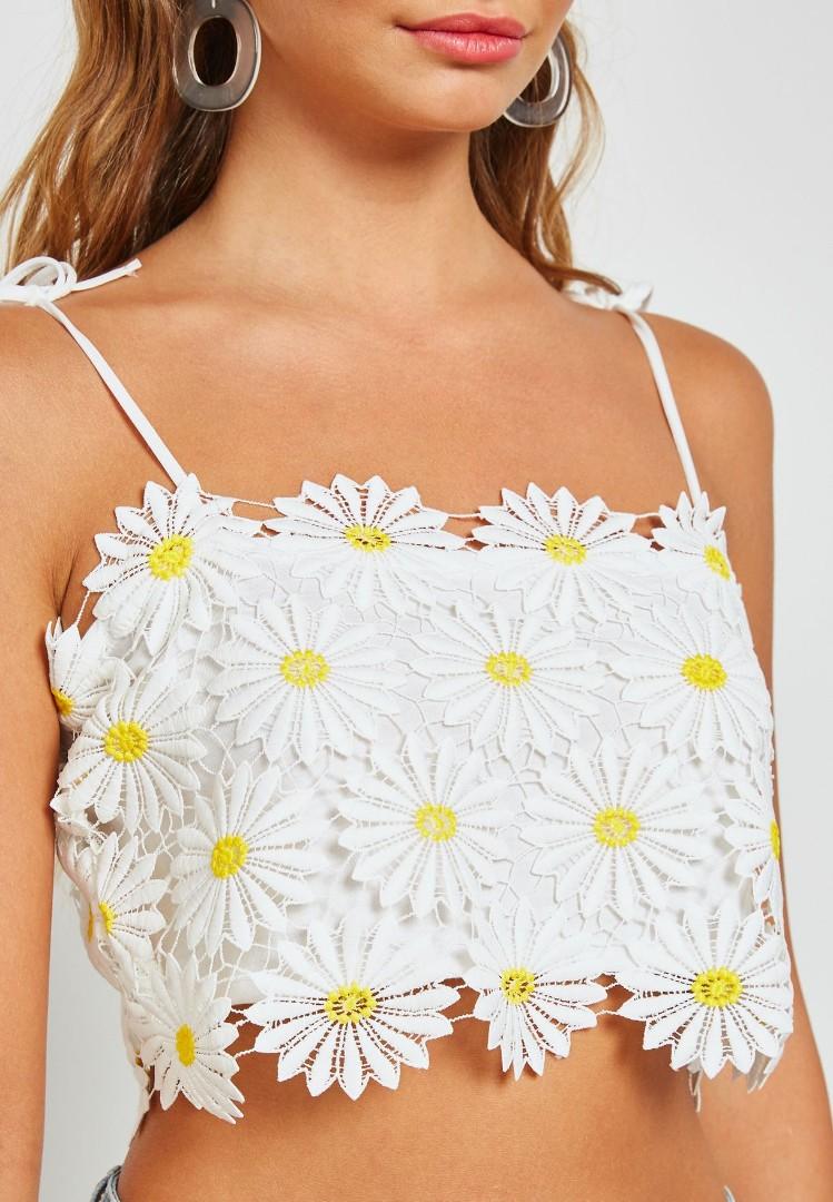 BNWT Forever 21 daisy lace crop top